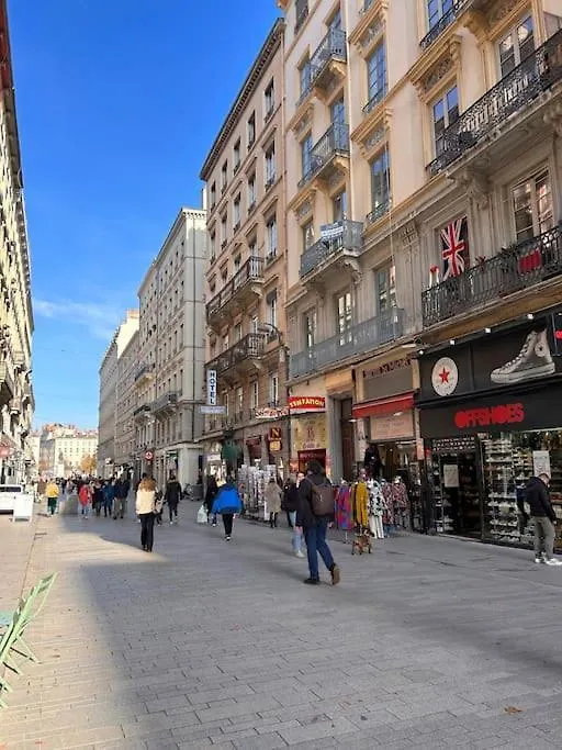 My Home Victor Hugo 2 Lyon